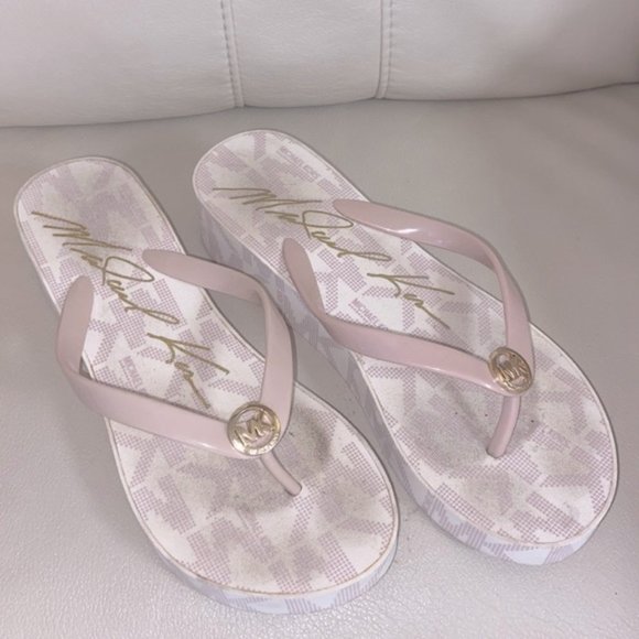 Michael Kors platform sandals - Picture 1 of 3